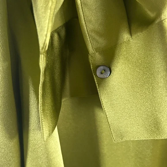 Vince Moss Green Satin Button-Front Blouse Womens plus size 1x - Picture 5 of 7